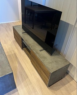 TVボード　モールテックス　前板タモ材（柾目）一部合板　¥120,000〜　W1800mm