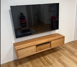 壁掛けTVボード　ホワイトオーク材　一部合板　¥180,000〜　W1600mm
