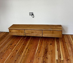 壁掛けTVボード　ホワイトオーク材　一部合板　¥200,000〜　W2000mm