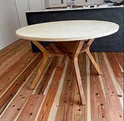 モールテックス天板デザイン脚　¥180,000〜　直径1100mm